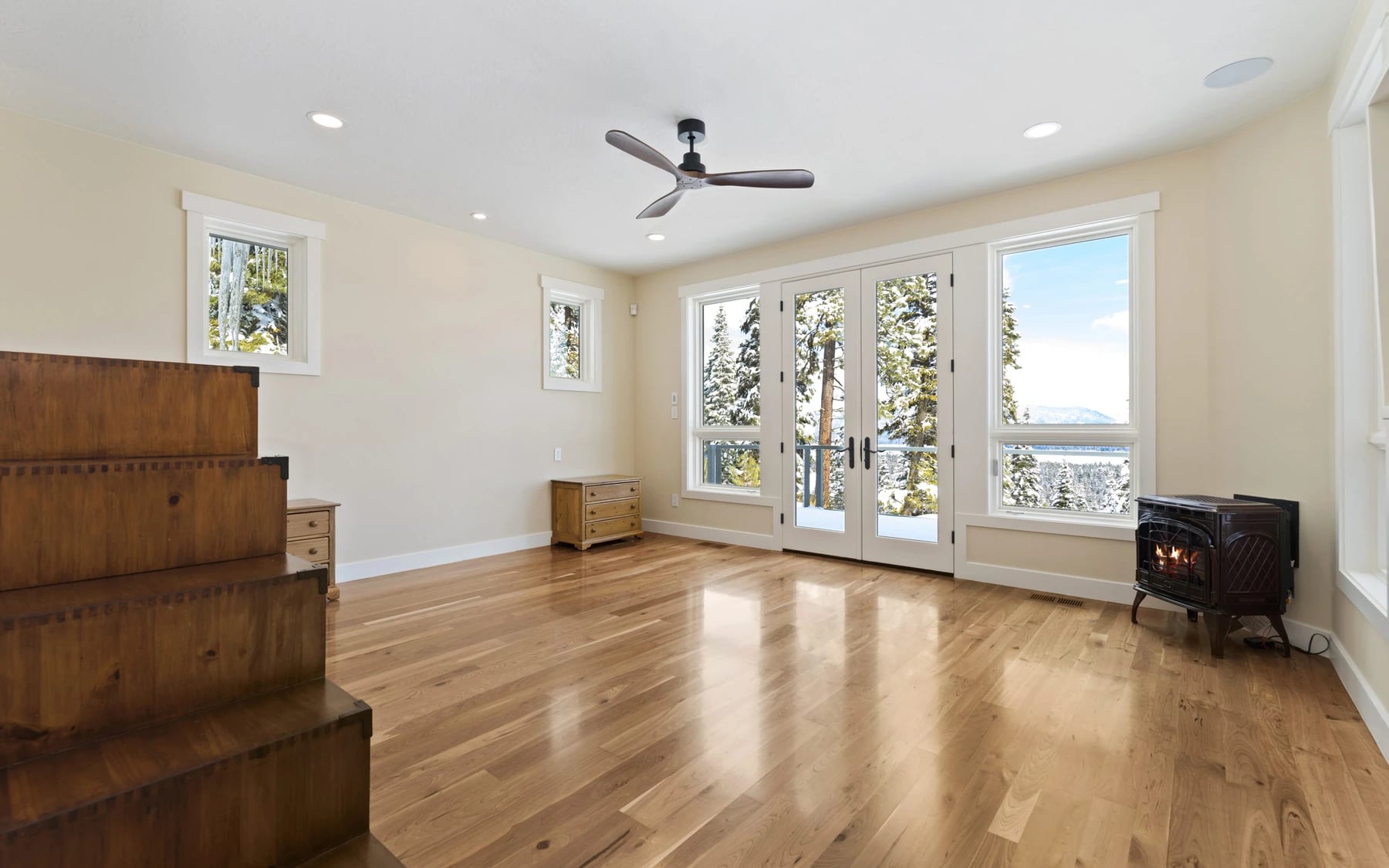 Club Hill Refresh, photo 8 of 42
