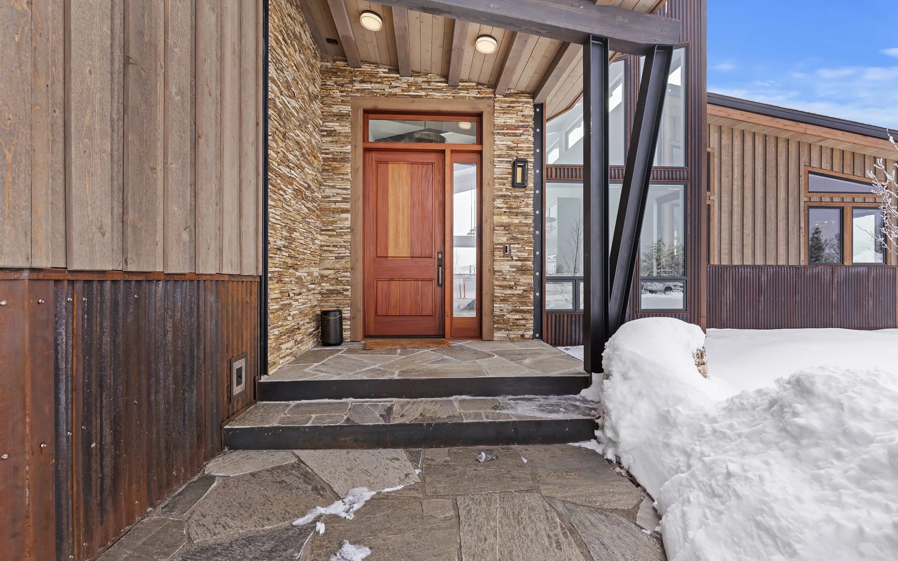 Contemporary Hideaway: photo 1 of 53