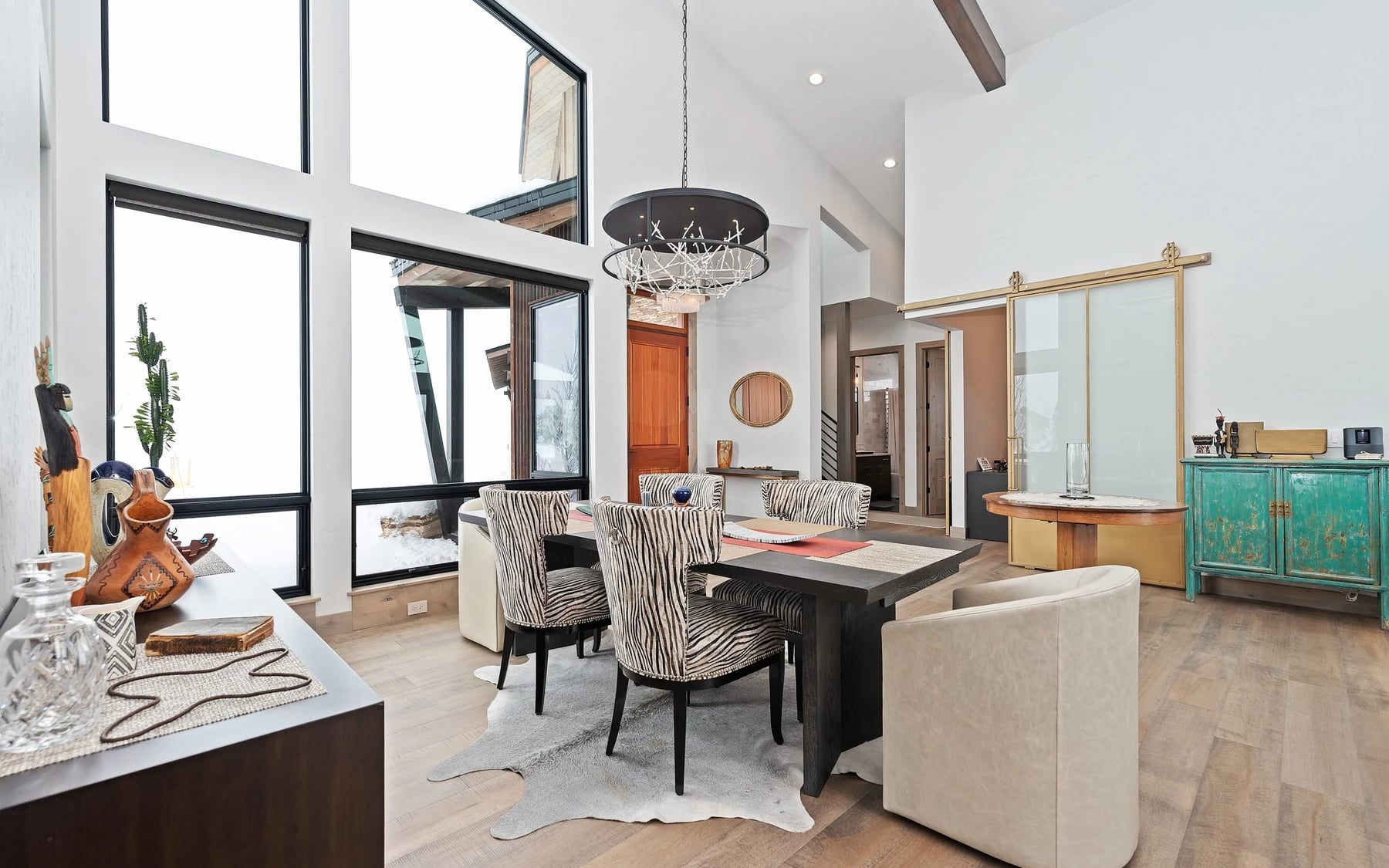 Contemporary Hideaway: photo 11 of 53
