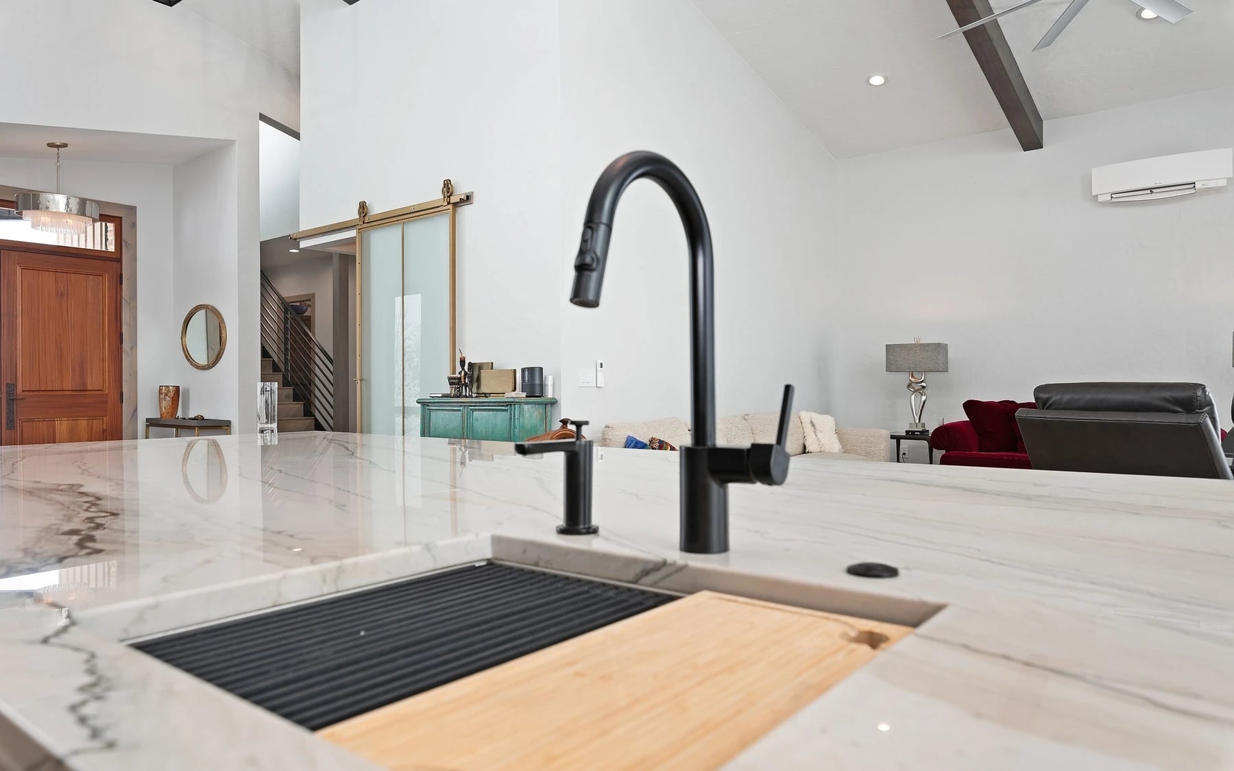 Contemporary Hideaway: photo 12 of 53