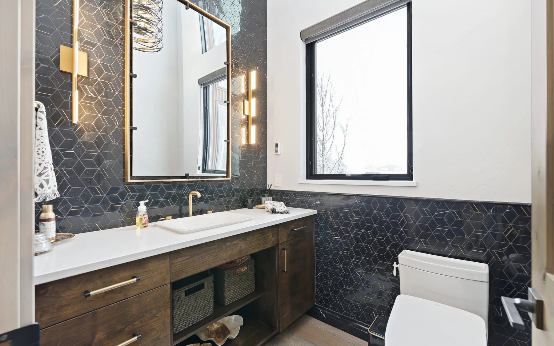 Contemporary Hideaway: photo 19 of 53