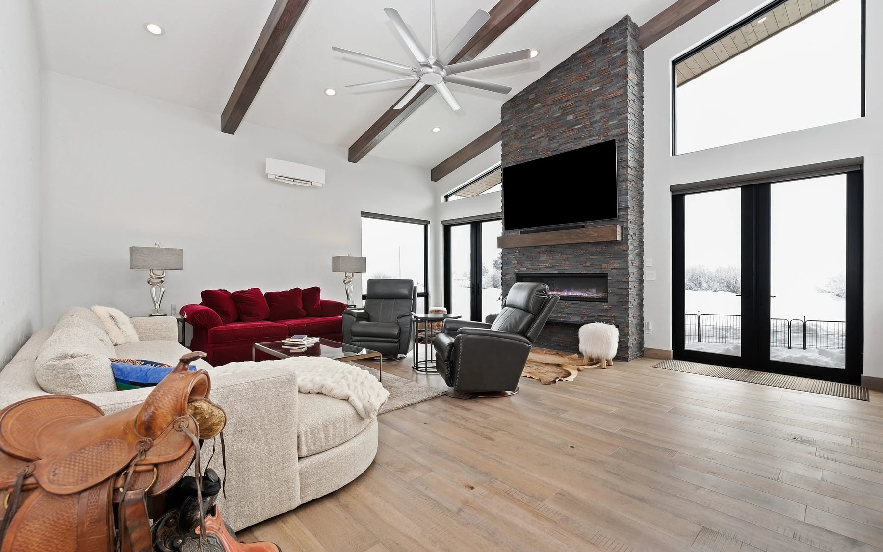 Contemporary Hideaway: photo 4 of 53