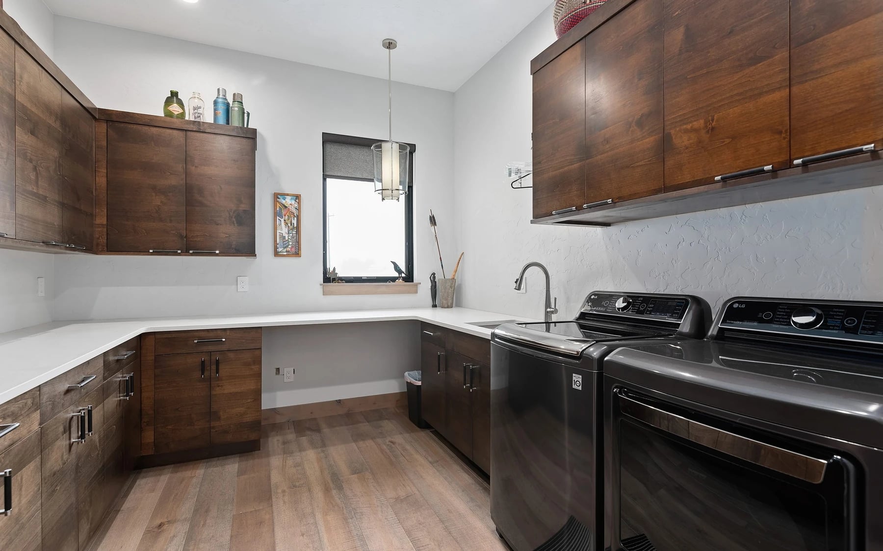 Contemporary Hideaway: photo 37 of 53