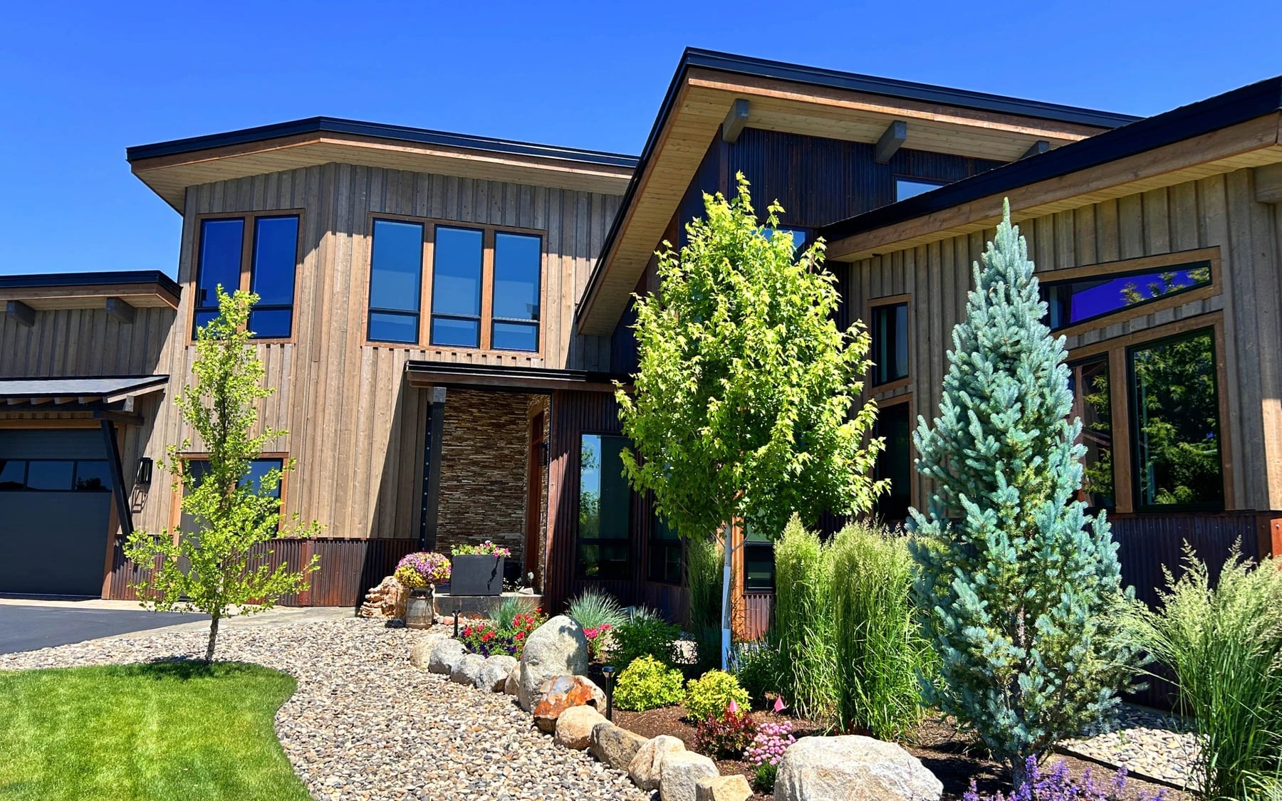 Contemporary Hideaway: photo 44 of 53