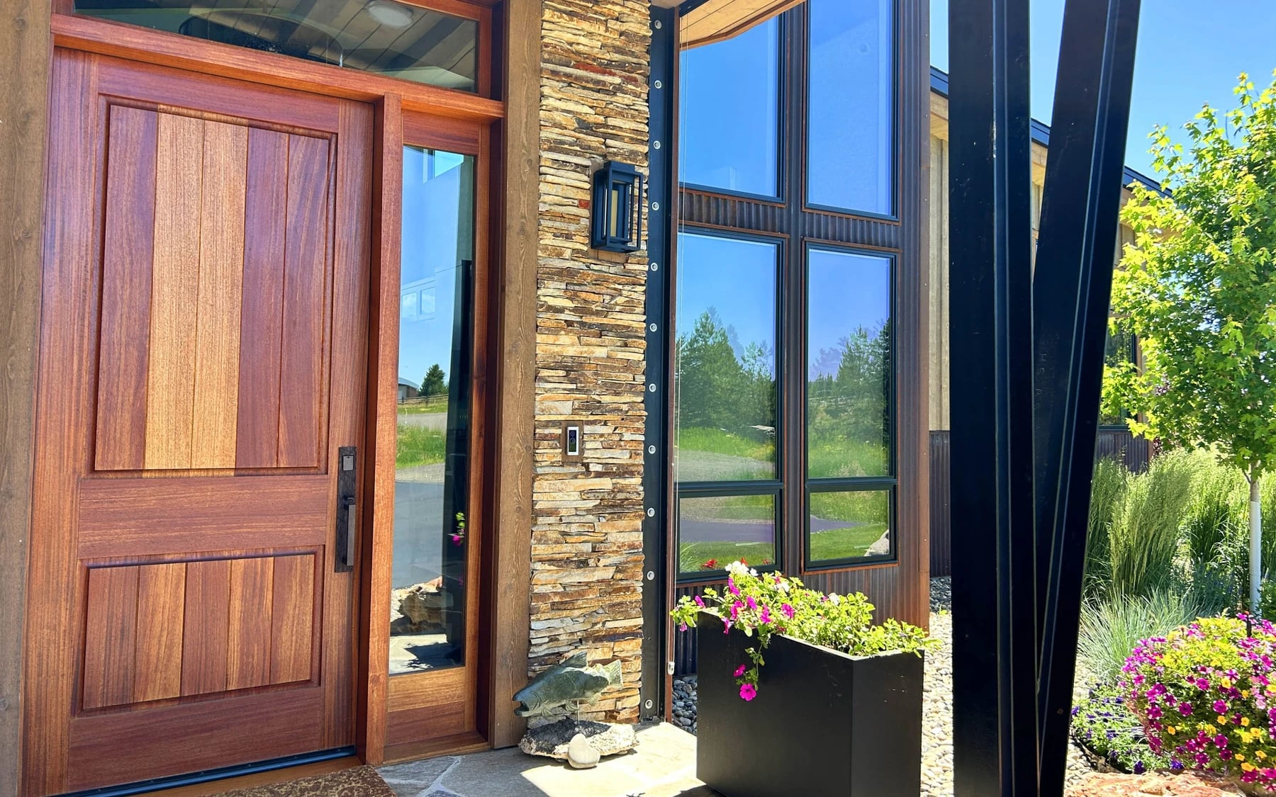 Contemporary Hideaway: photo 48 of 53