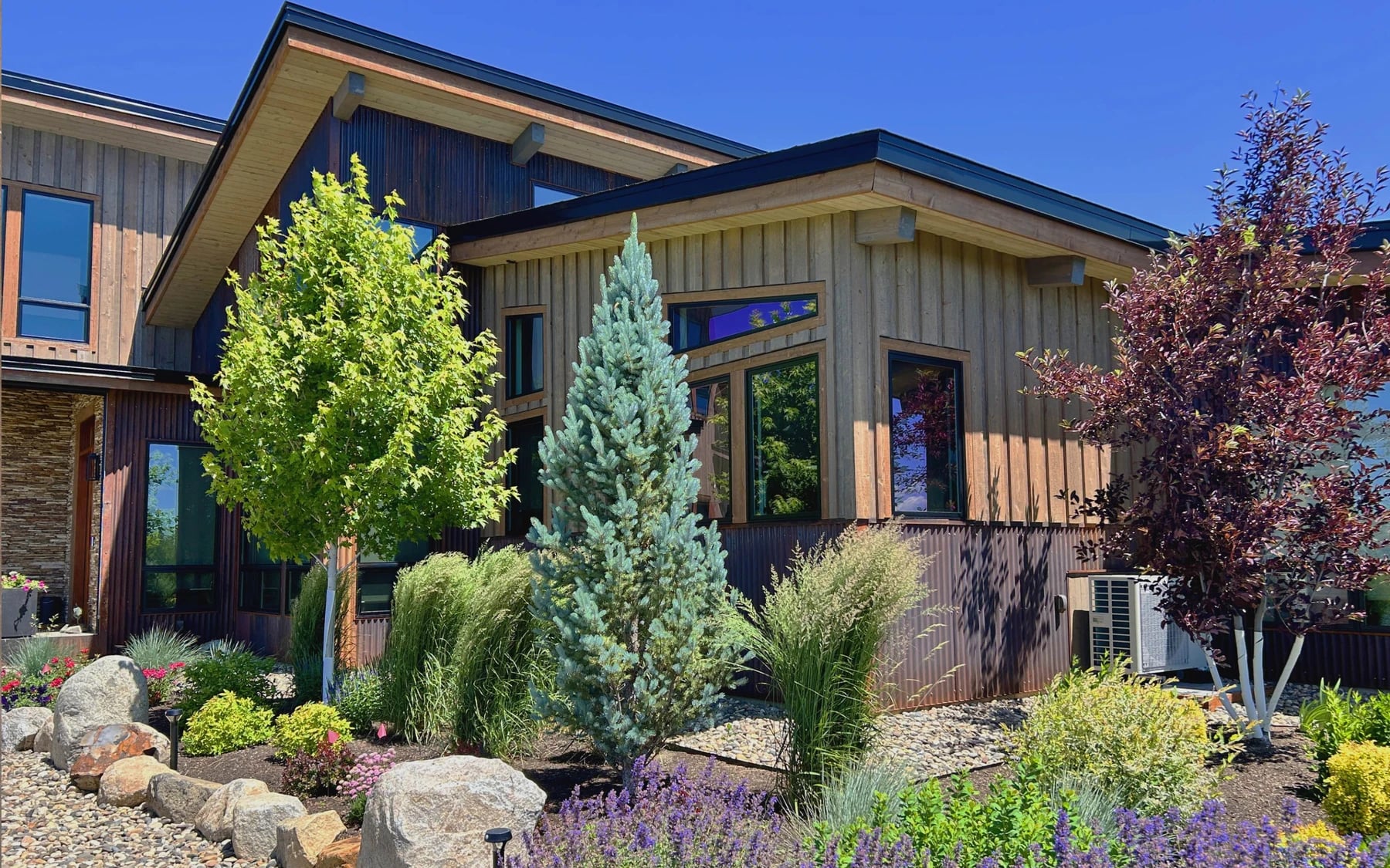 Contemporary Hideaway: photo 49 of 53