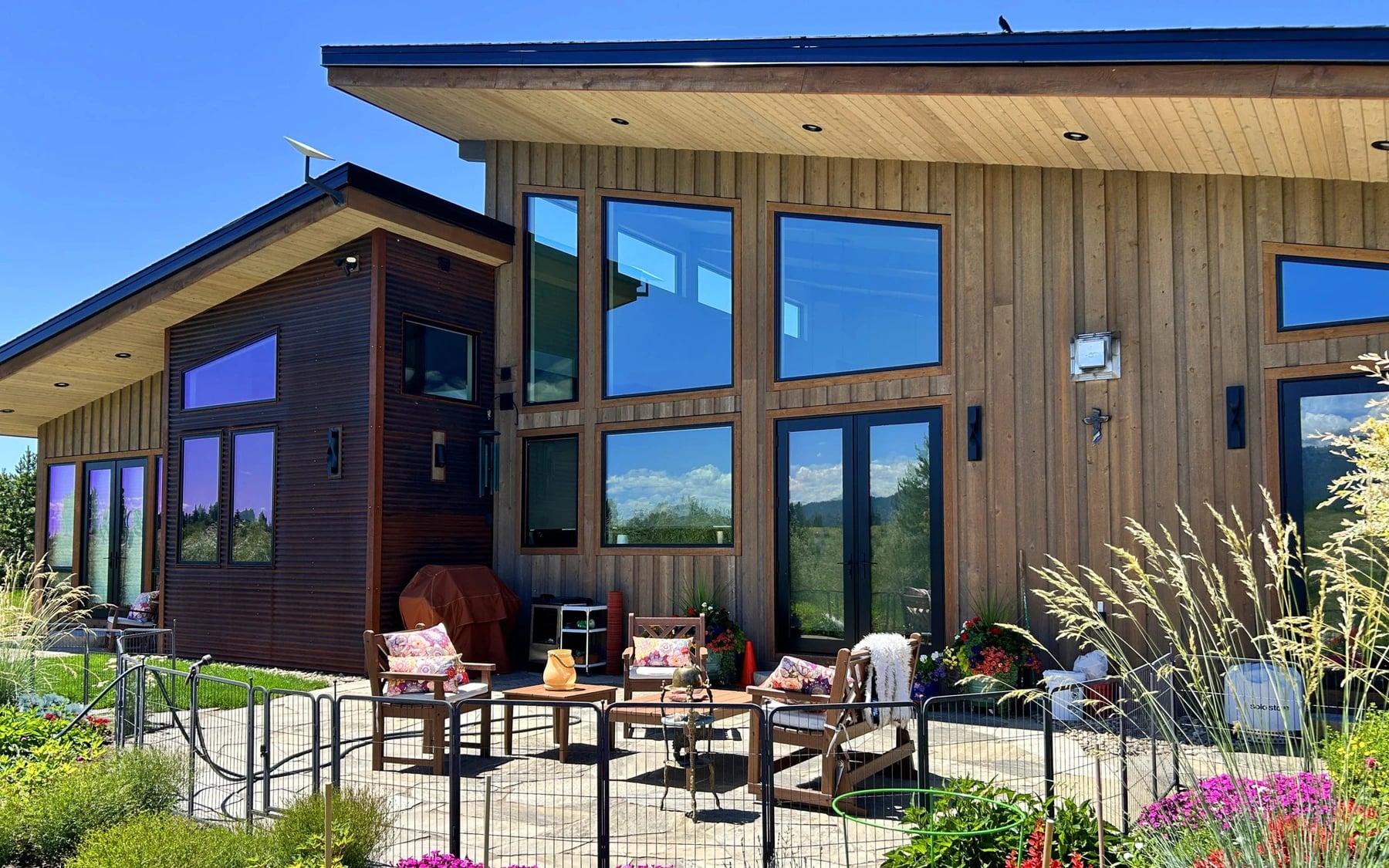 Contemporary Hideaway: photo 53 of 53