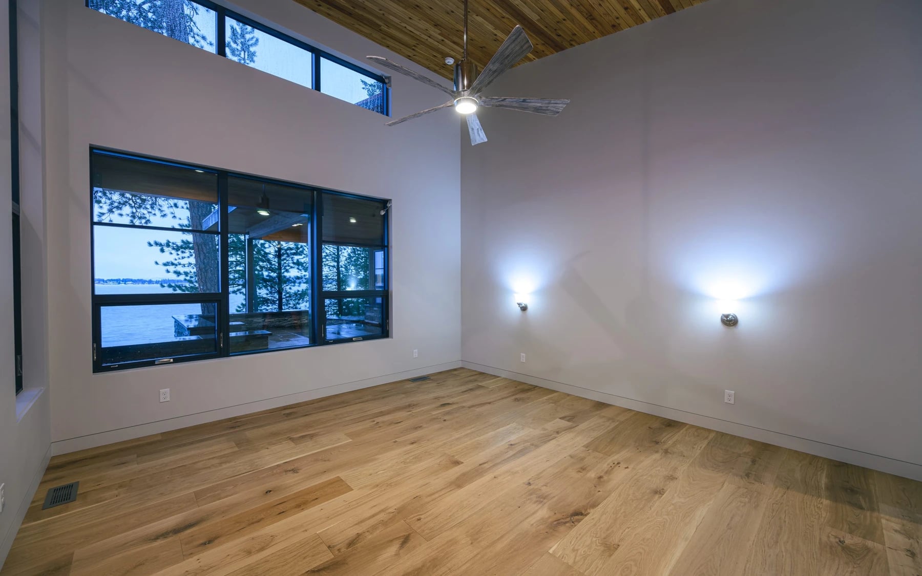 Modern Elegance, photo 14 of 52
