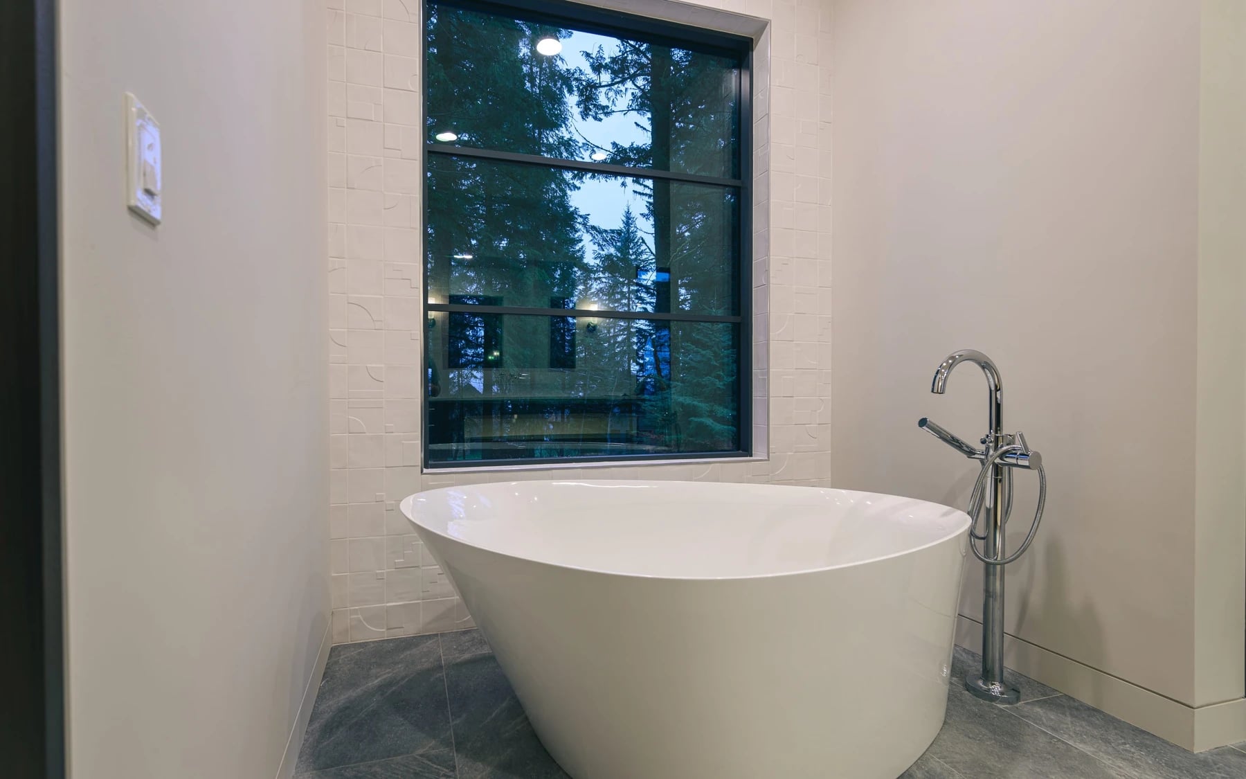 Modern Elegance, photo 15 of 52
