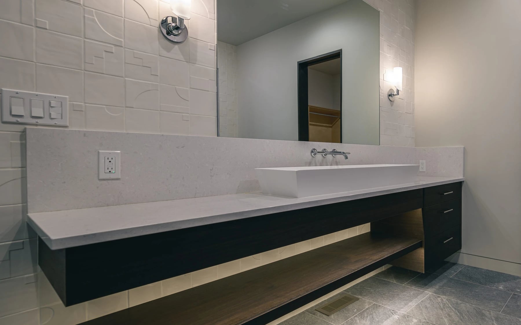 Modern Elegance, photo 16 of 52