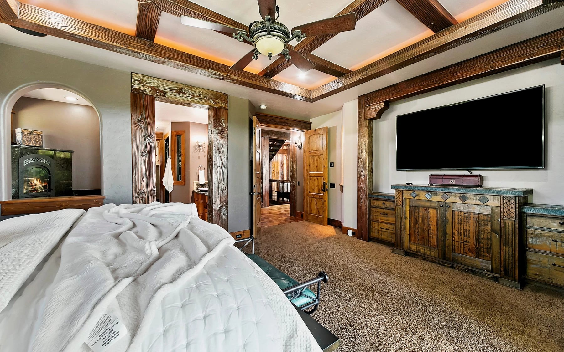 Summit Sanctuary, photo 11 of 31
