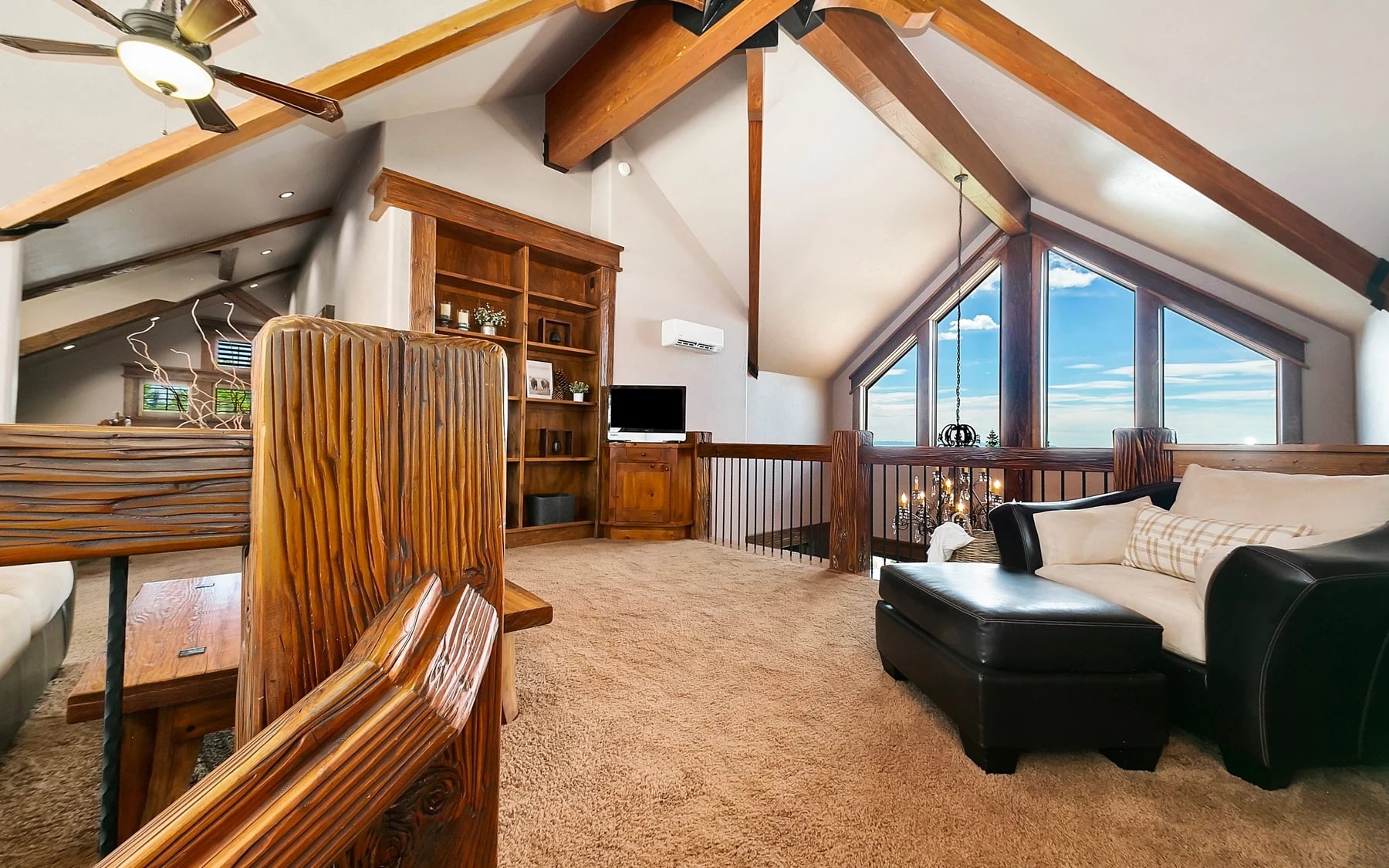 Summit Sanctuary, photo 15 of 31