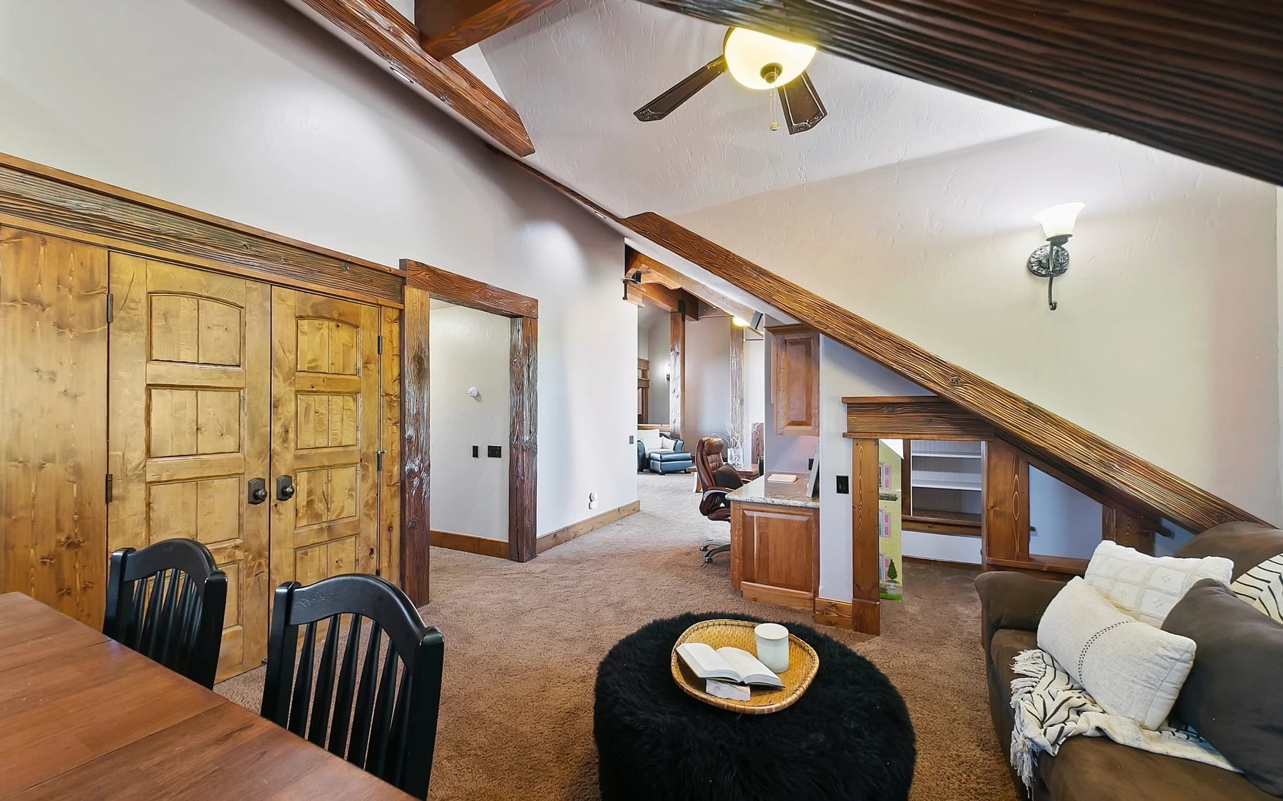 Summit Sanctuary, photo 16 of 31