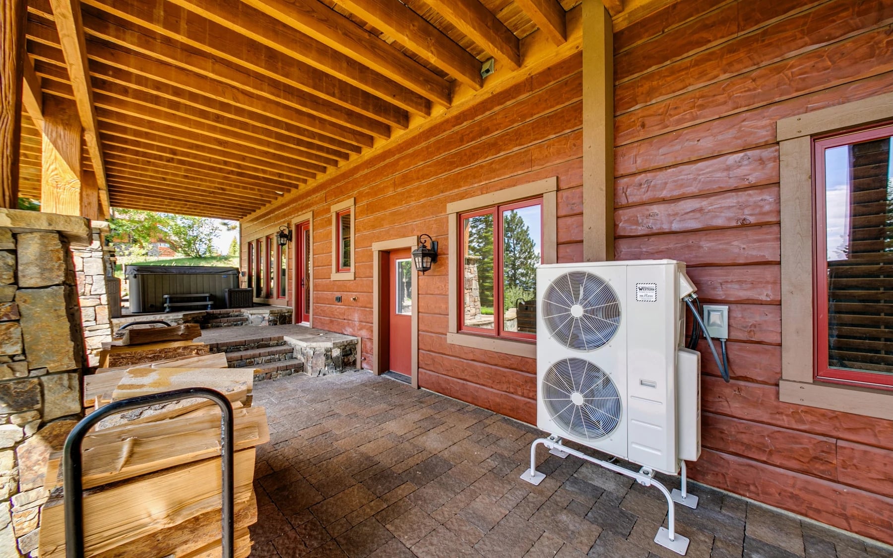 Summit Sanctuary, photo 25 of 31