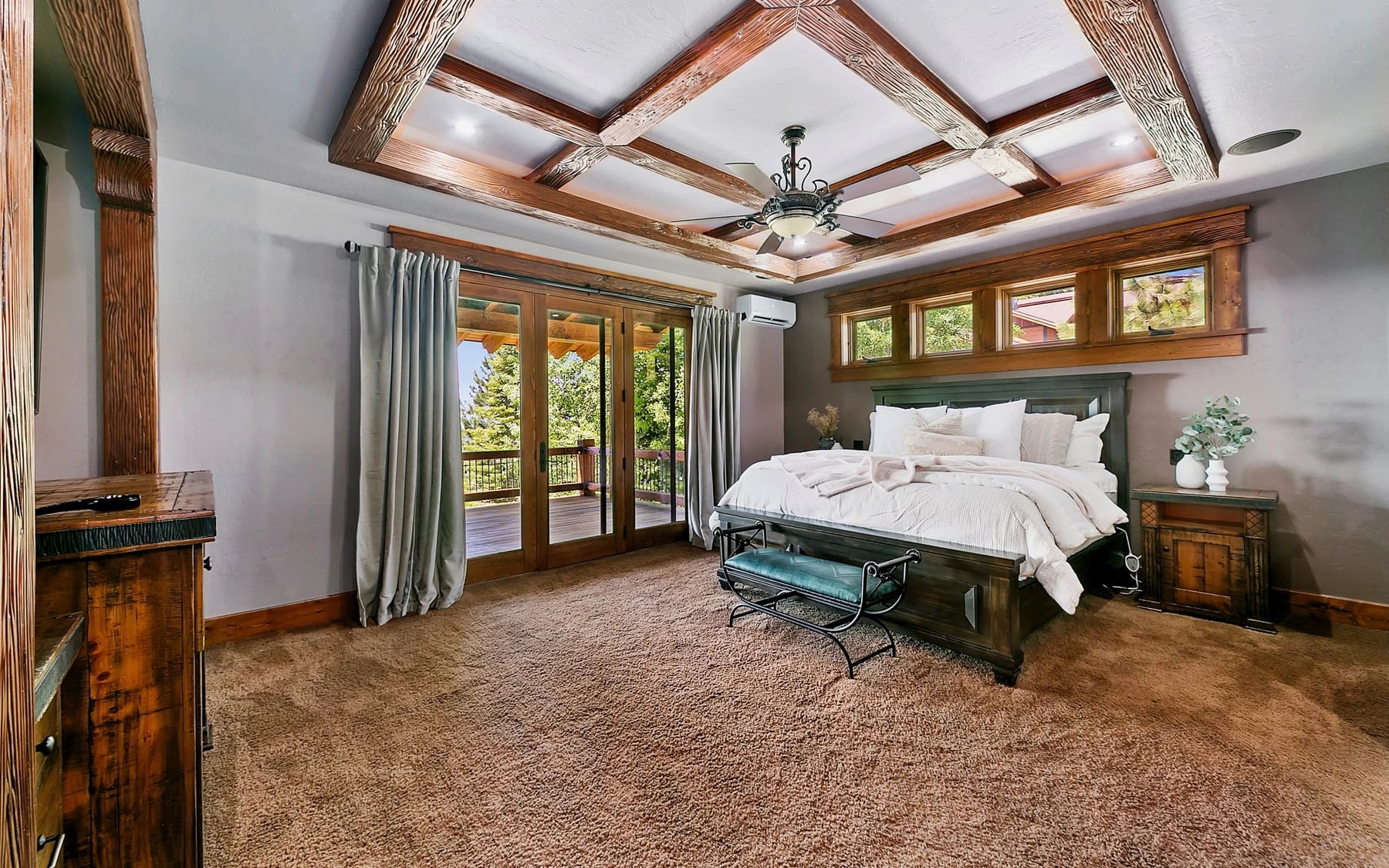 Summit Sanctuary, photo 9 of 31