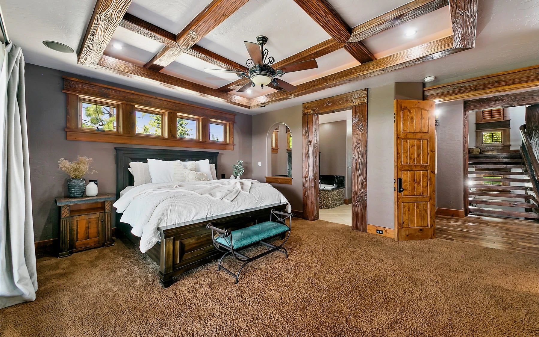 Summit Sanctuary, photo 10 of 31
